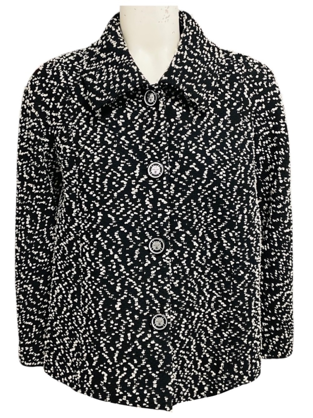CHANEL BLACK / WHITE 2019 LA PAUSA CC LOGO BUTTON WOOL TWEED JACKET